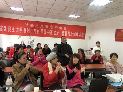 武昌府社區(qū)炫年華藝術團 銀發(fā)舞動新生活 文化鄰里暖夕陽